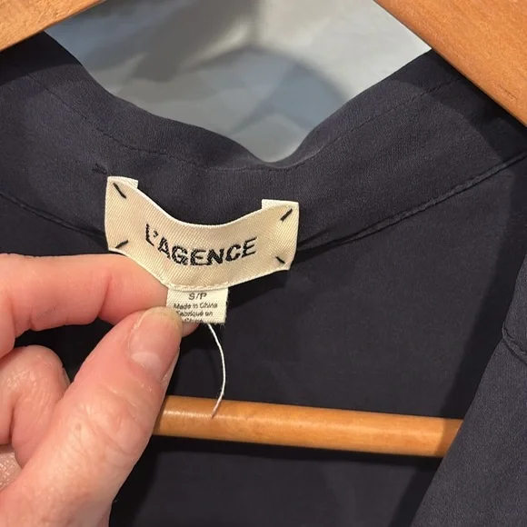 L'Agence Freja Sleeveless 100% Silk Draped Blouse. Blue Size S - Picture 5 of 8